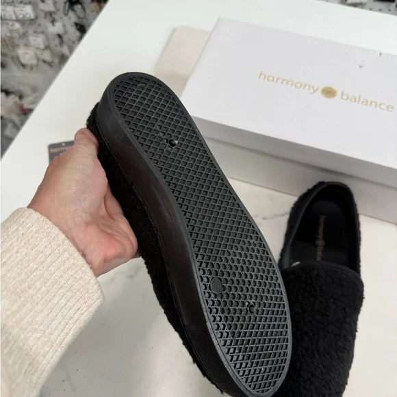 Harmony Balance Black Women's Slippers - Picture 2 of 6